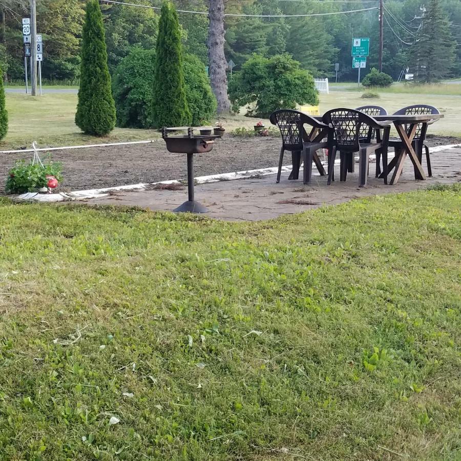 The Becket Motel Extérieur photo